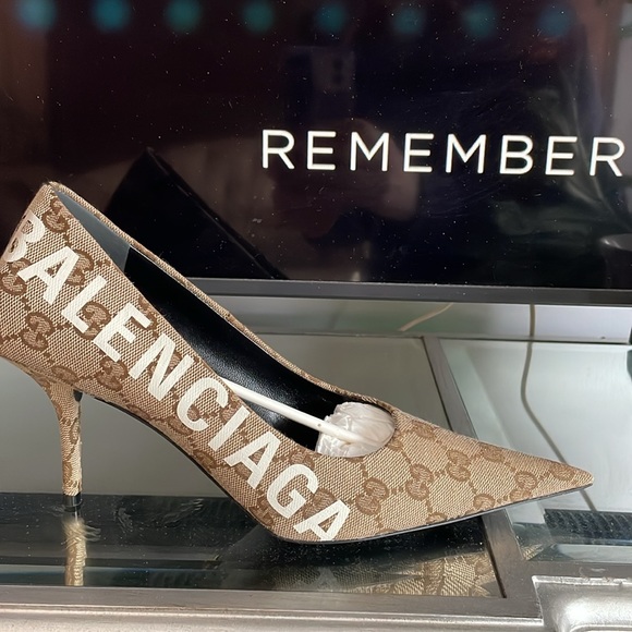 New authentic Gucci/BALENCIAGA pointed pumps (Limited edition) - Picture 12 of 16